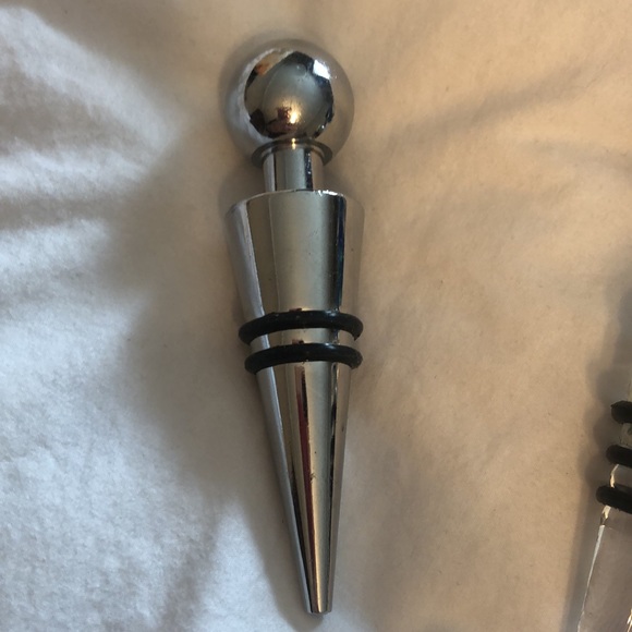 Wine stoppers 🍷 x3 - Picture 2 of 5